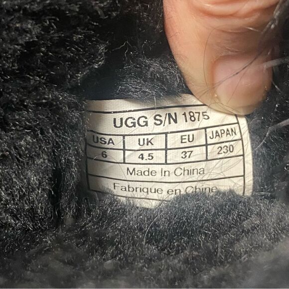 Ugg Black Mongolian Sheepskin Short Cuff Fluffy Mama Boots Size 6 - Picture 5 of 14